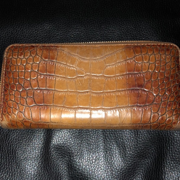 Michael Kors Mercer Crocodile-Embossed Continental Wallet - Picture 8 of 11
